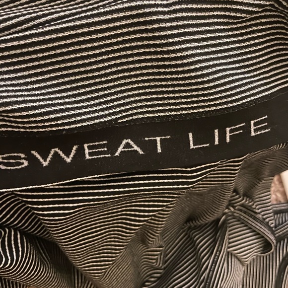 LULULEMON tank top - Picture 5 of 5